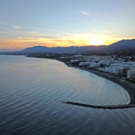 Lujoso Apartamento Con Piscina En Paseo Maritimo 马尔韦利亚 外观 照片