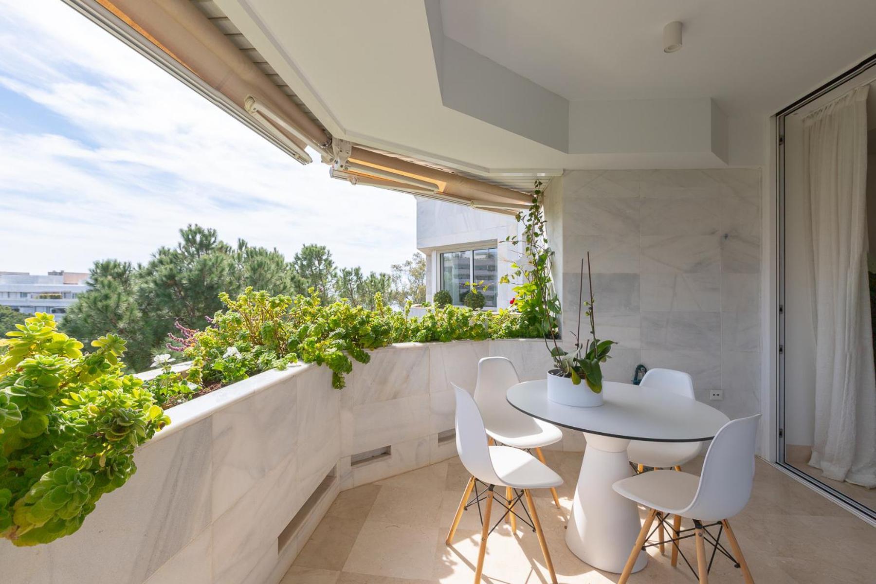 Lujoso Apartamento Con Piscina En Paseo Maritimo 马尔韦利亚 外观 照片