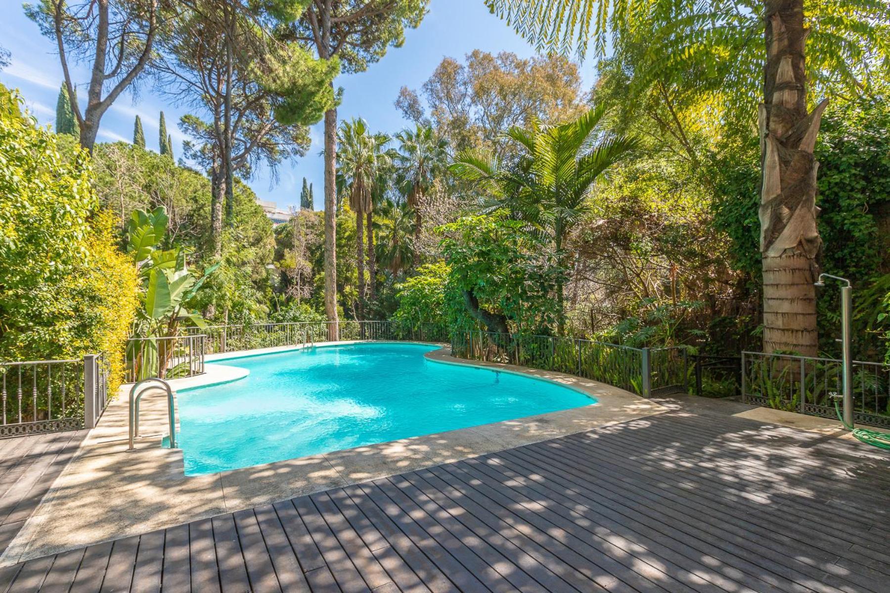 Lujoso Apartamento Con Piscina En Paseo Maritimo 马尔韦利亚 外观 照片