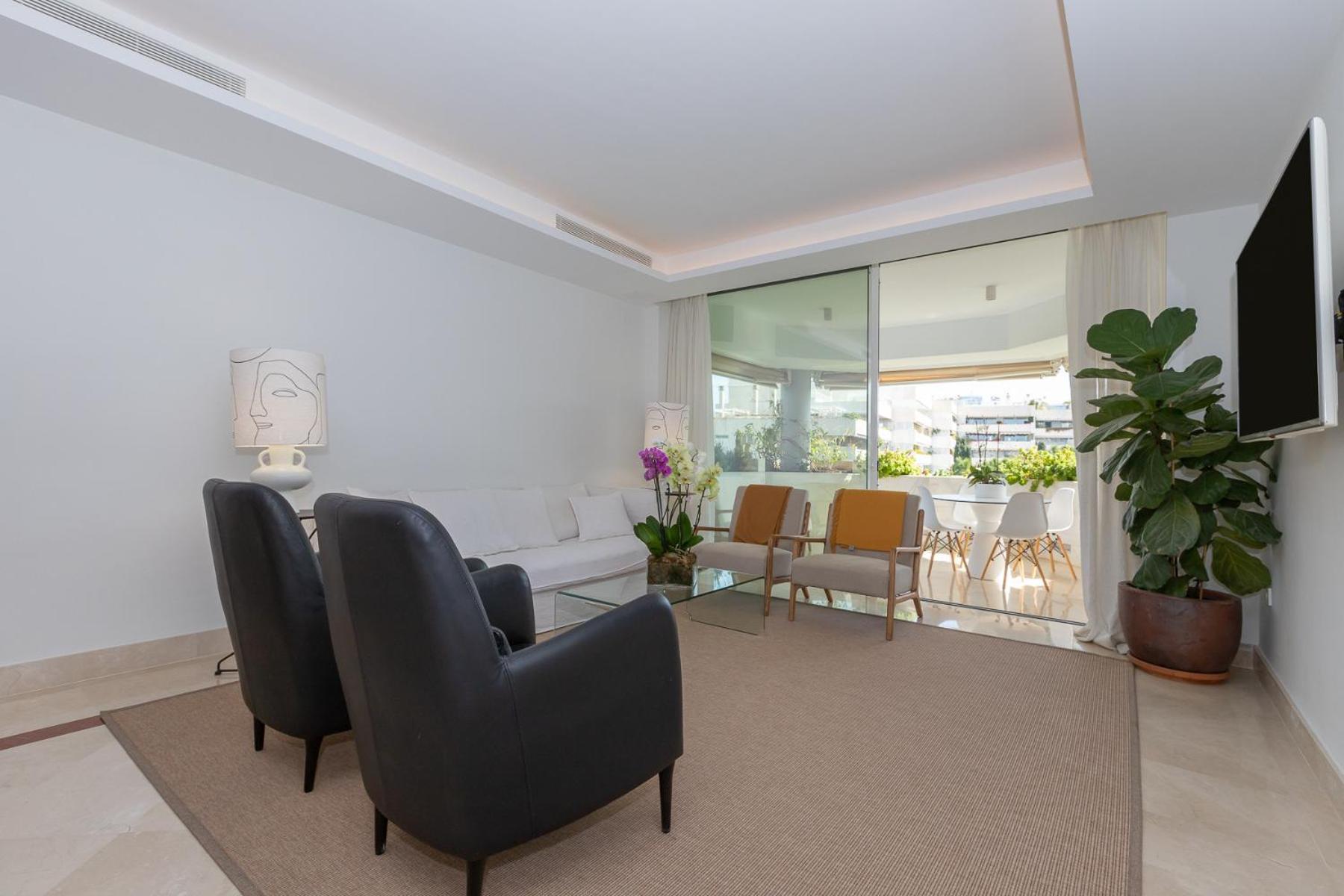 Lujoso Apartamento Con Piscina En Paseo Maritimo 马尔韦利亚 外观 照片