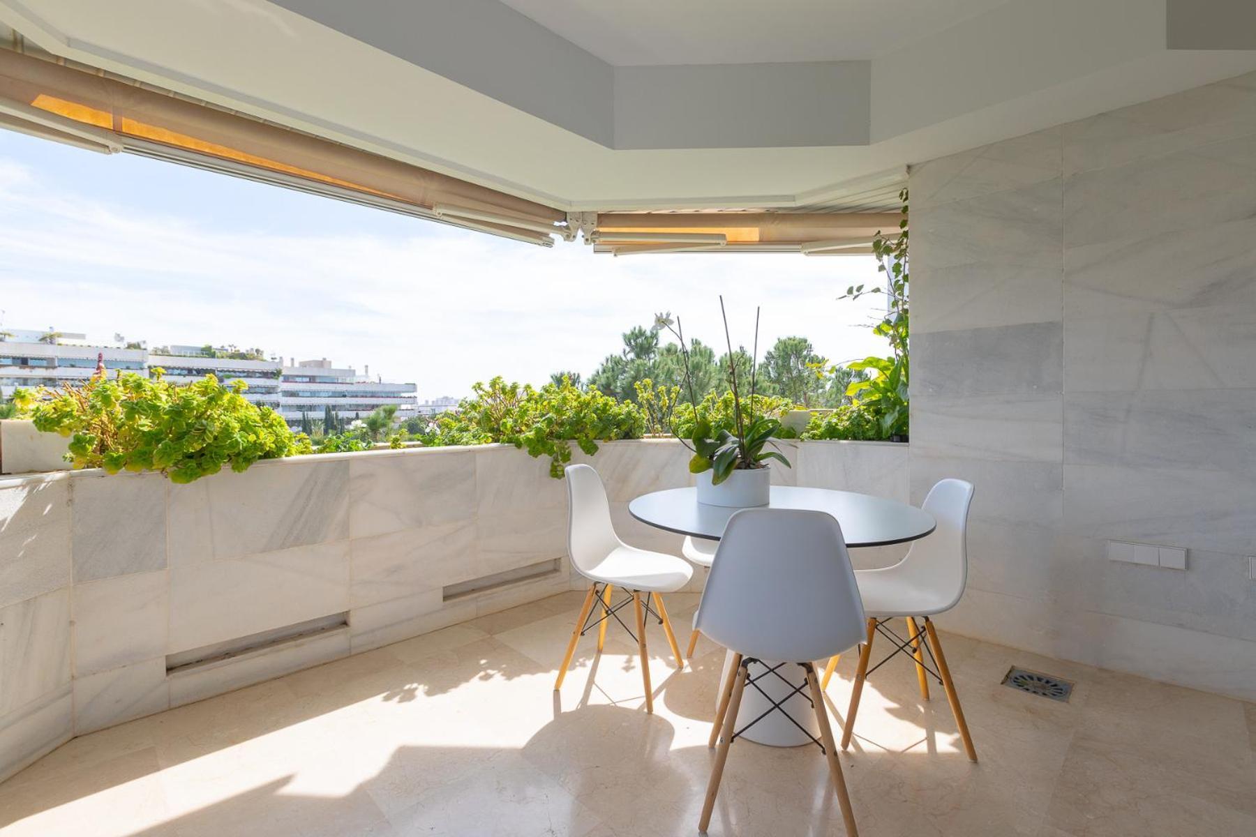 Lujoso Apartamento Con Piscina En Paseo Maritimo 马尔韦利亚 外观 照片
