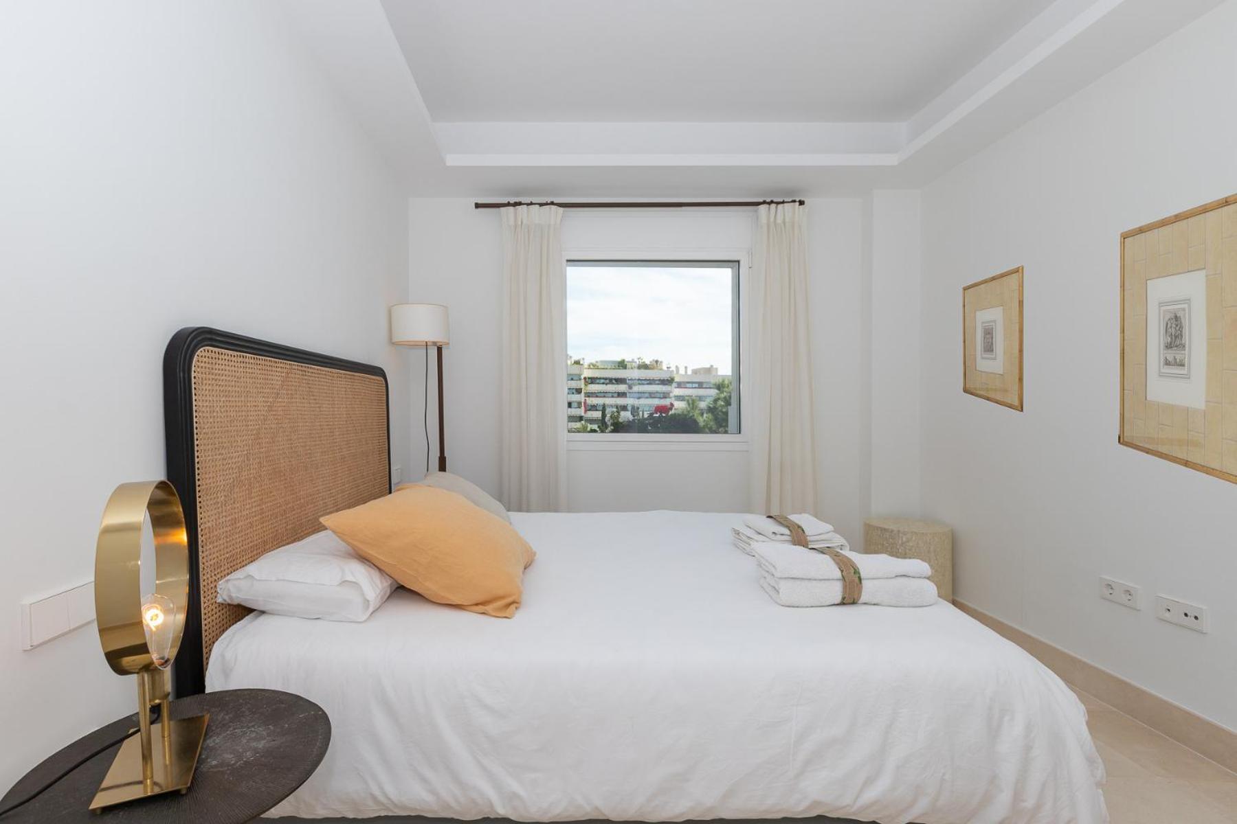 Lujoso Apartamento Con Piscina En Paseo Maritimo 马尔韦利亚 外观 照片